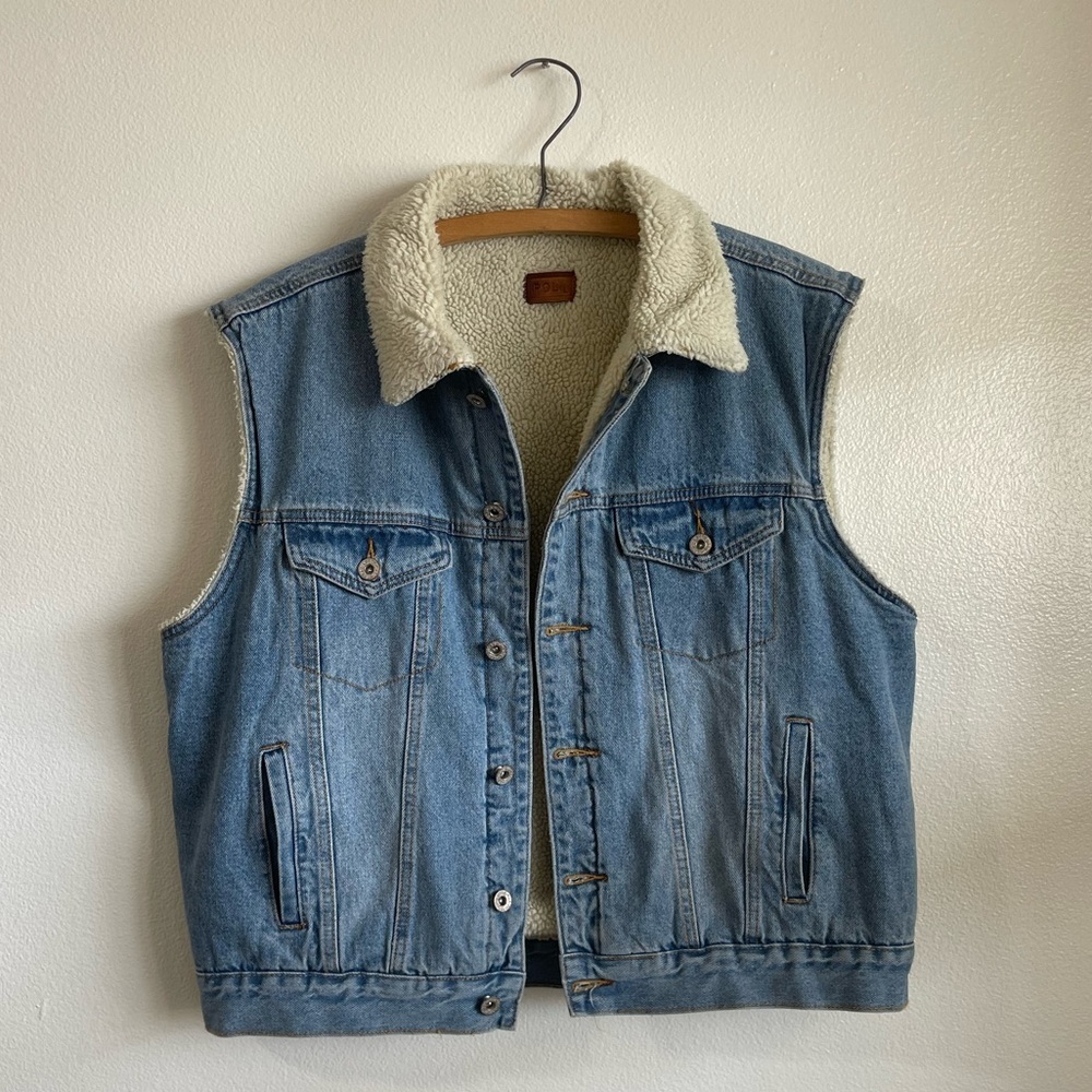 pol Anthropologie denim Sherpa lined vest size large